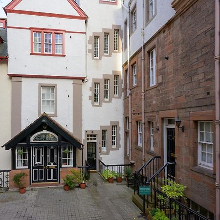 Pass The Keys Historic Ramsay Garden Apt With Balcony Views Edimburgo Exterior foto